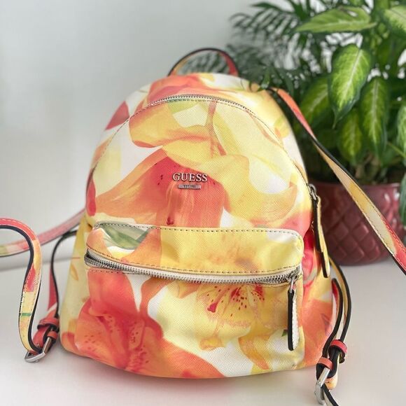 GUESS Women's Take A Dive Floral Backpack
Adjustable backpack straps - Picture 3 of 6